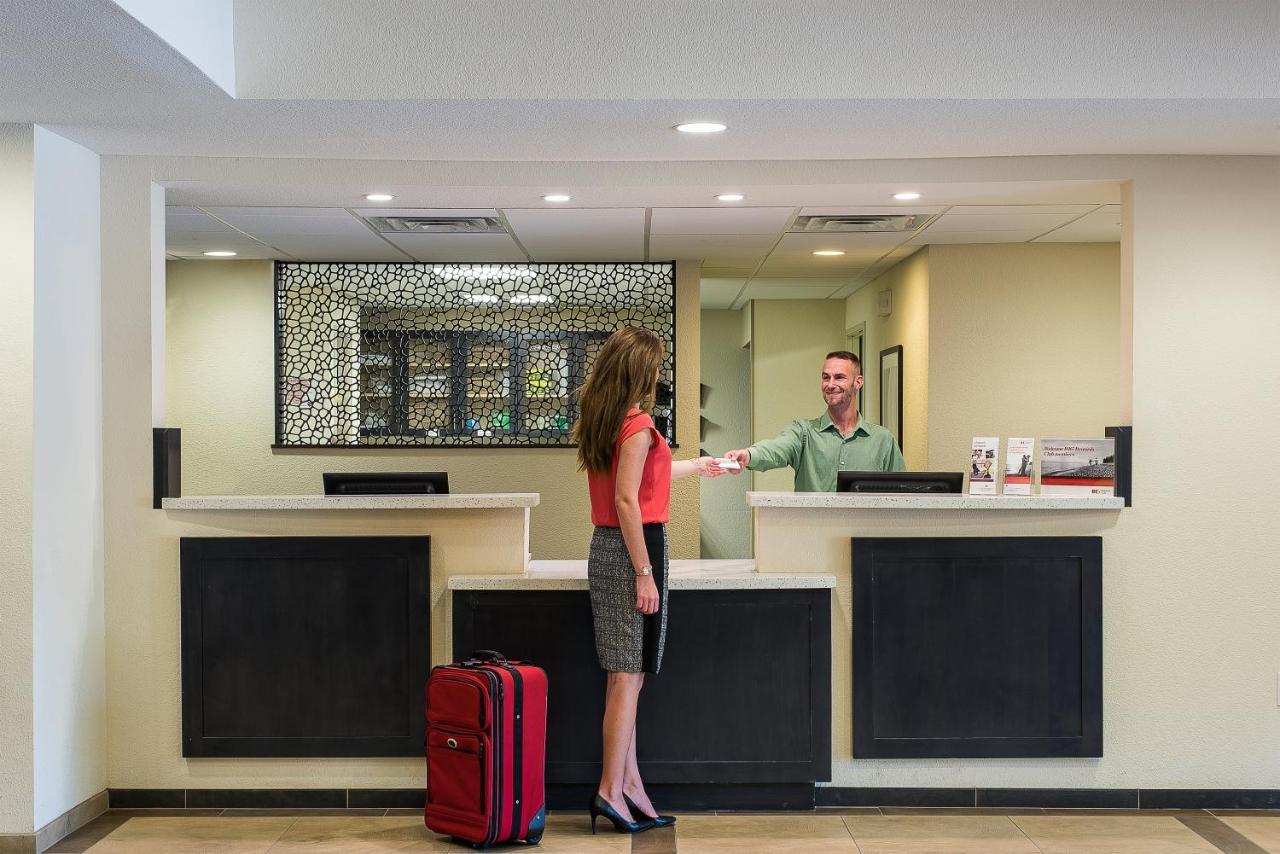 Candlewood Suites Bloomington By Ihg Exterior photo