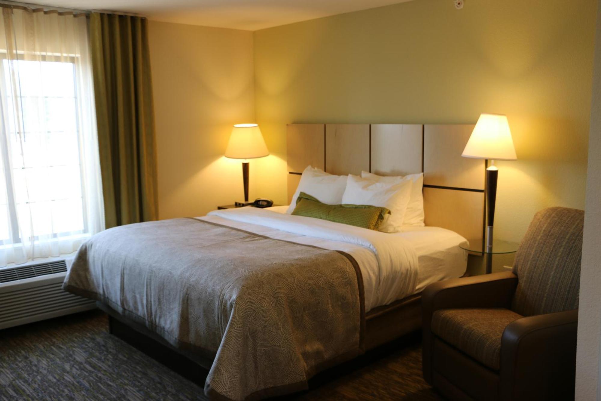 Candlewood Suites Bloomington By Ihg Exterior photo