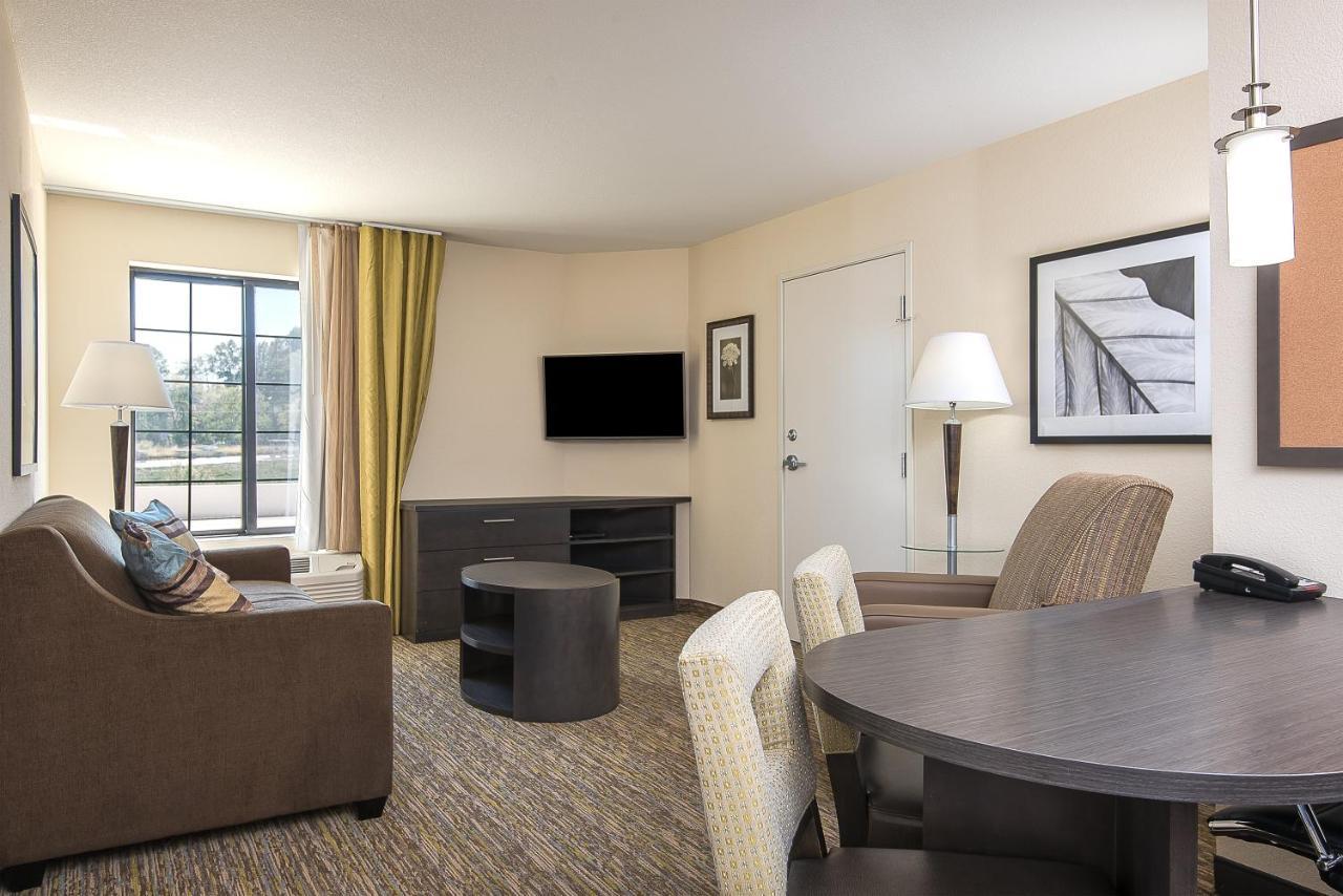 Candlewood Suites Bloomington By Ihg Exterior photo